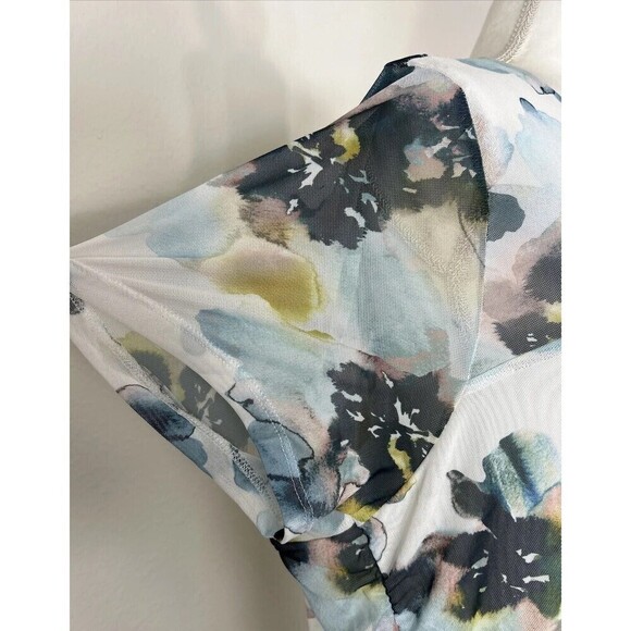 Torrid Stretch Mesh Crew Neck Ruched Top Floral Plus Size 3X (22-24) - Picture 13 of 13